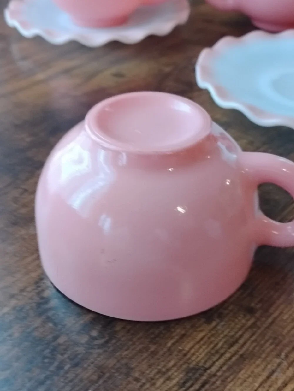 Hazel Atlas Rippled Saucers With Pink Cups